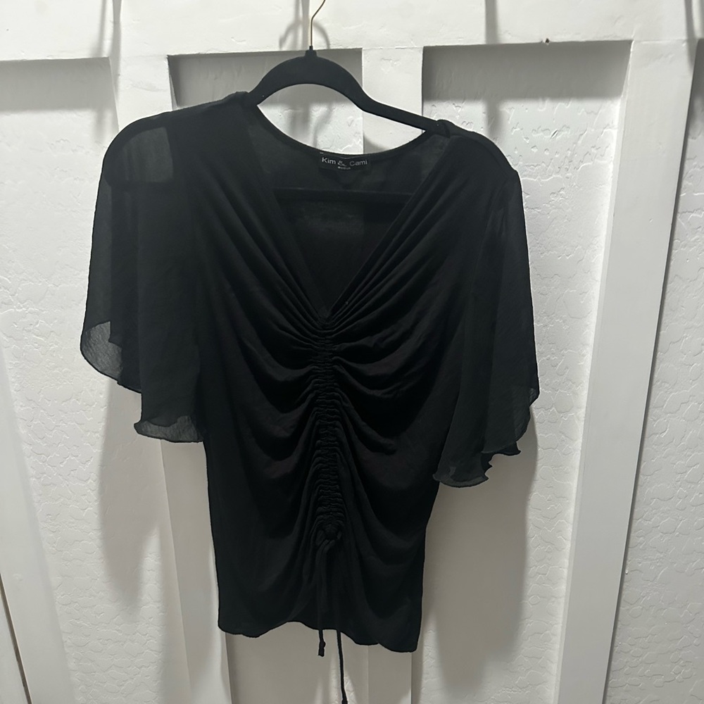 3 form$25 sale
Kim & Cami Black Ruched Blouse‎